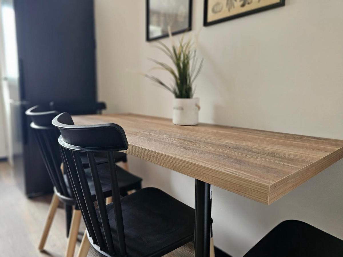 Apartman Opava S Parkovanim Esterno foto